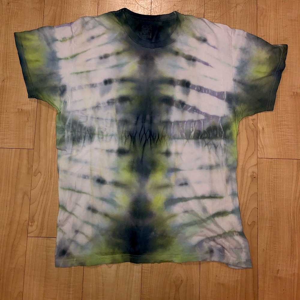 TIE-DYE SPOOKY ABSTRACT RIB CAGE SHIRT